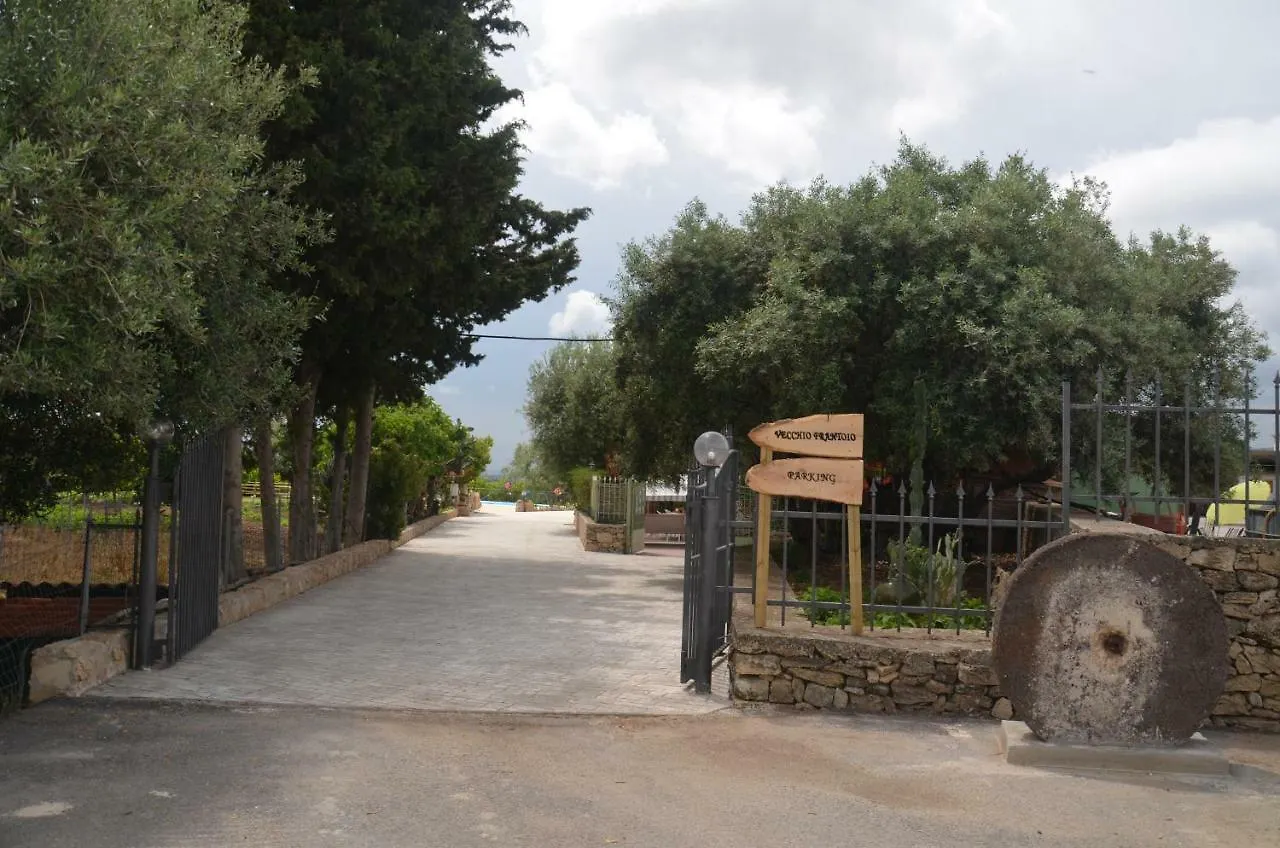 Il Vecchio Frantoio Villa Augusta Farm stay